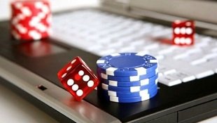 Fitur bonus Fa Cai Shen Deluxe dengan putaran gratis dan pengganda kemenangan